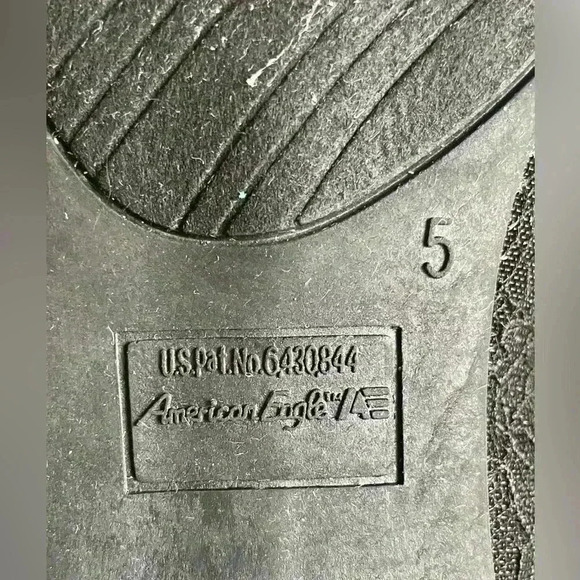 - American Eagle Black Slide On Pumps Size 5 - Picture 7 of 9